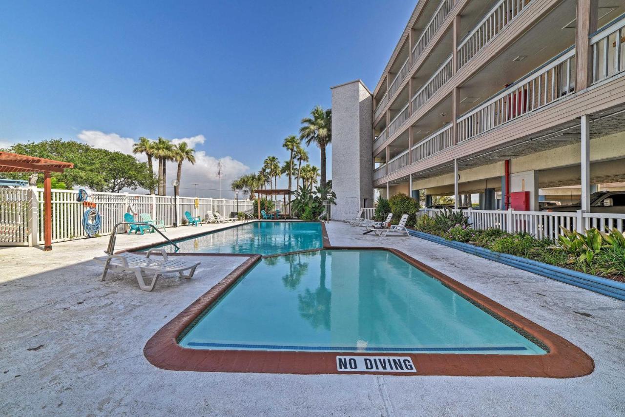 Corpus Christi Escape Pool And Direct Beach Access! Apartamento Exterior foto